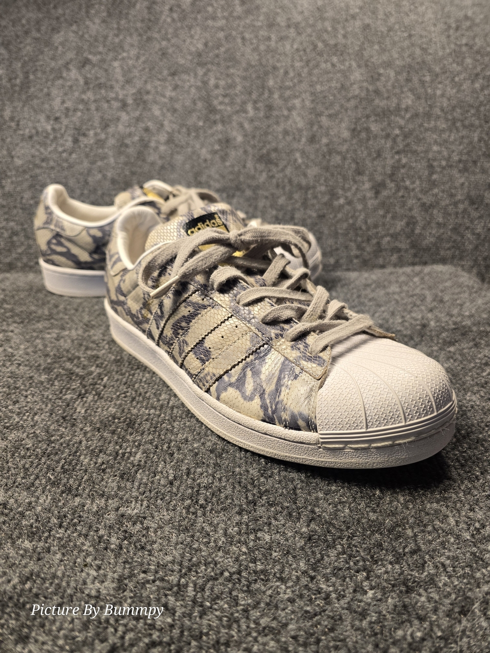 Adidas Superstar East River Rivalry Snakeskin Grey White B34375 Men's Size 10